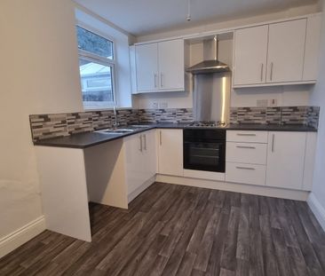 3 bedroom terraced house to rent - Photo 5