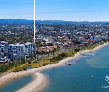 Luxury 8th Floor Broadwater Apartment with Spectacular Water Views - Photo 5