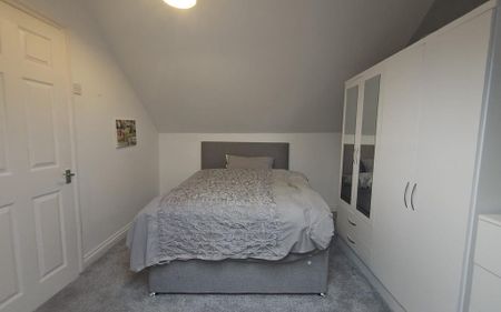 2 bedroom maisonette to rent - Photo 4