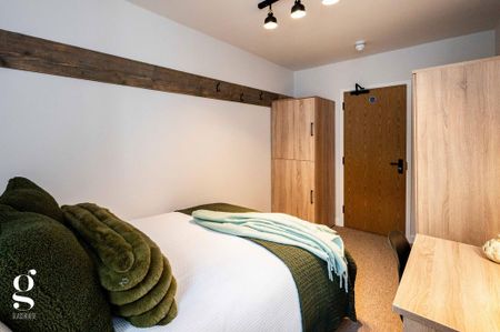 1 bedroom in a flat share to rent - Photo 4