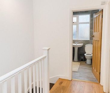 4 bedroom terraced house to rent - Photo 2