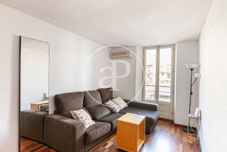 Apartment for Rent on Nou de la Rambla - Photo 4