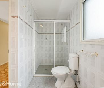 Spacious Family Home in Prime Macquarie Fields Location - Photo 4