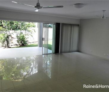 Live the Palm Cove Life Style - Photo 1