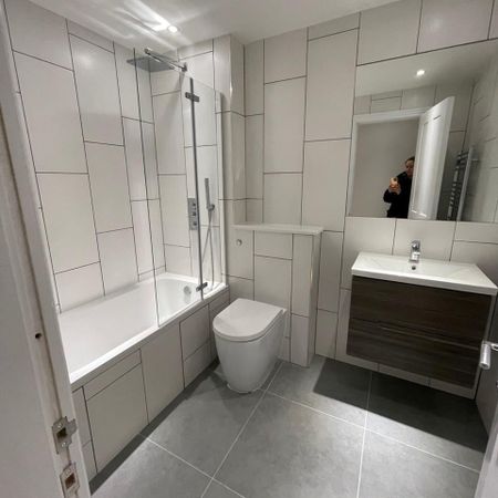 2 Bed Flat, St. Johns Road, SE20 - Photo 4