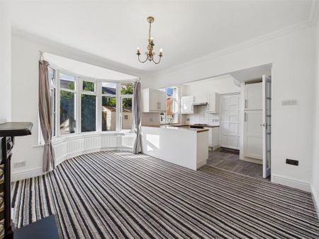 3 bedroom semi-detached house to rent - Photo 2