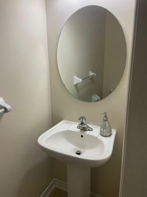 For Lease - 7 Vinewood Road, Caledon, Ontario - Photo 1