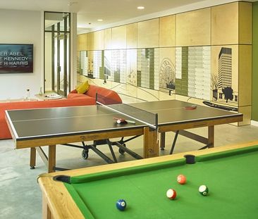 Luxury studio with brilliant on site amenities - Photo 2