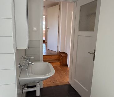Charmante 4-Zimmer-Altbauwohnung mit Balkon am Albrechts-Platz in R... - Foto 6
