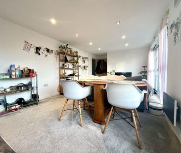 Two Bedroom Apartment - Photo 2