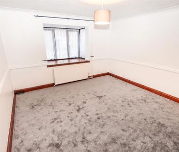 2 bedroom semi-detached house to rent - Photo 2