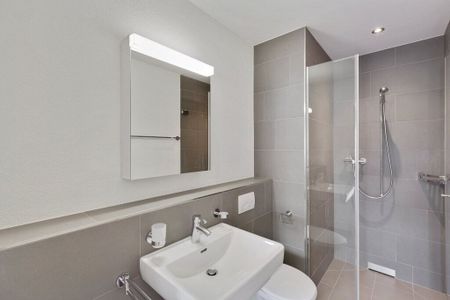 Dream home in a modern development - Photo 3