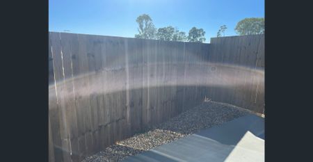 Near new 3 bedroom duplex in new estate - Photo 2