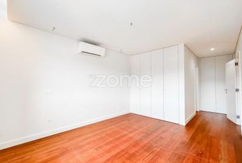 Apartamento T4 em Porto