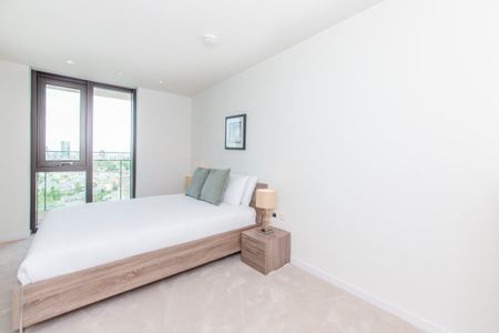 1 Bed Flat, St. Gabriel Walk, SE1 - Photo 2