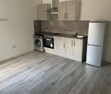 Studio to rent - Photo 2