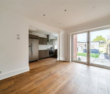 3 bedroom semi-detached house to rent - Photo 2
