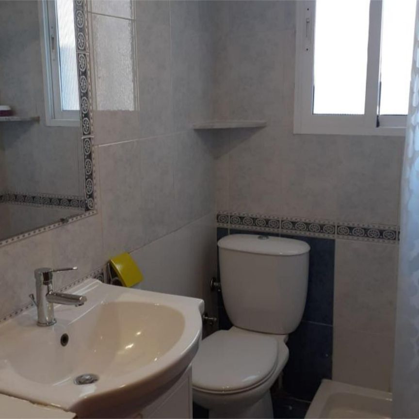 Piso de alquiler en Carrer Velázquez, 13, Aldaia - Photo 1