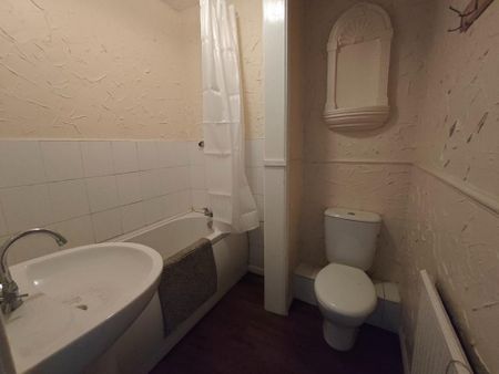 2 bedroom terraced house to rent - Photo 5