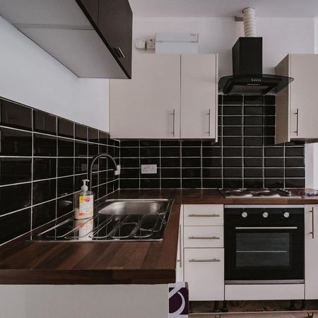 1 bedroom flat to rent - Photo 3