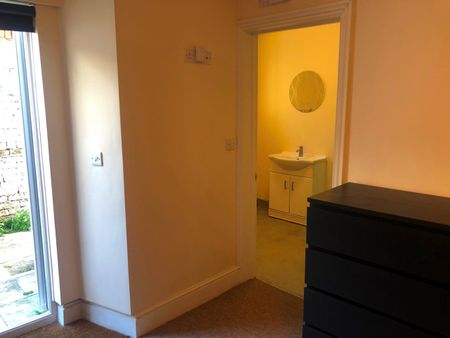 Bedsit, Lyndhurst, BS6 - Photo 4
