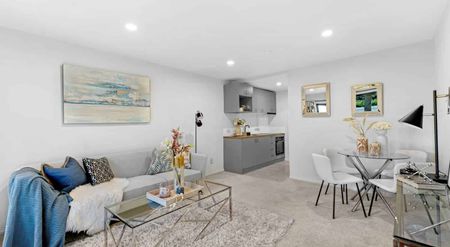 Modern Comfort in the Heart of Mt Wellington! - Photo 4