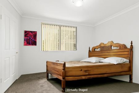 Lovely Updated Unit&excl; - Photo 3