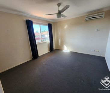 Quiet Complex, Pool & A/C - Photo 1