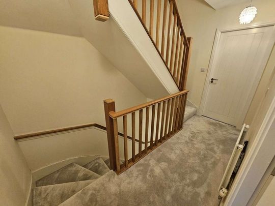 5 bedroom townhouse to rent - Photo 1