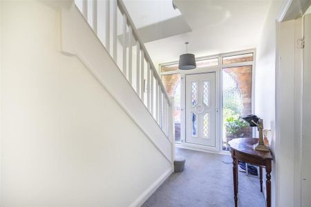 3 bedroom detached house to rent - Photo 4