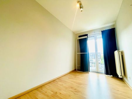 Centraal gelegen appartement met 2 slaapkamers - Foto 2