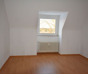 Ganz ruhig und gemütlich unterm Dach in Krefeld-Uerdingen: Renovier... - Photo 2
