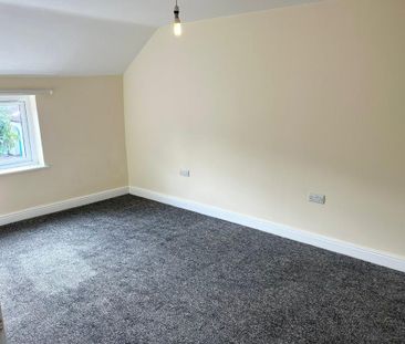2 bedroom end of terrace house to rent - Photo 5