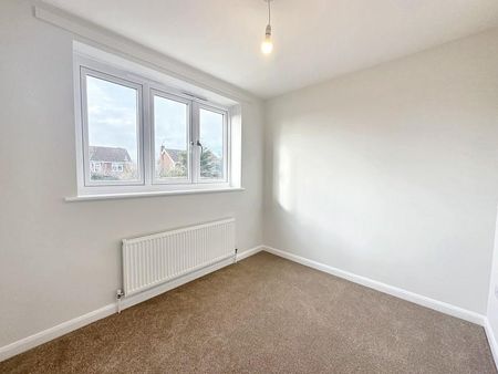 4 bedroom terraced house to rent - Photo 5