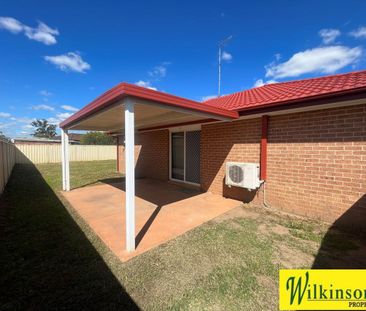 Better than New - 3 bedroom home on large block with garage - Photo 4