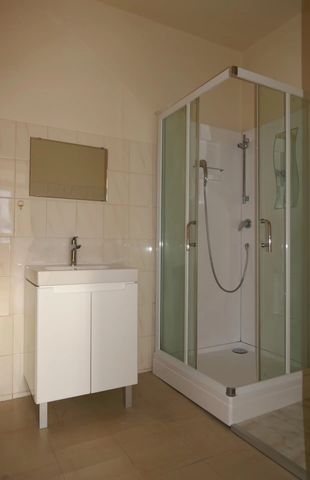 Location Appartement 2 pièces 51m² ST BRIEUC 22000 - Photo 2