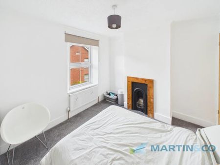 2 bedroom terraced house to rent - Photo 4