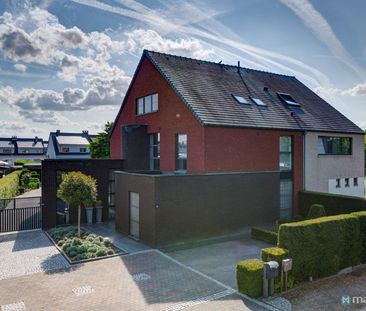 GELIJKVLOERS APPARTEMENT MET TUIN EN TWEE SLAAPKAMERS NABIJ HET STA... - Foto 3