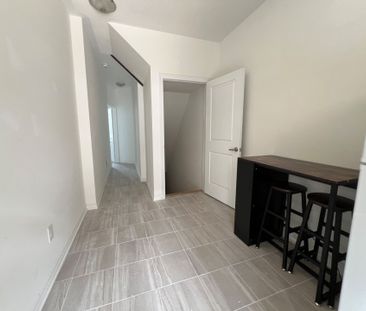 For Lease - 28 Chicago Lane, Markham, Ontario - Photo 3