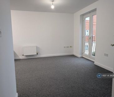 2 bedroom flat to rent - Photo 6
