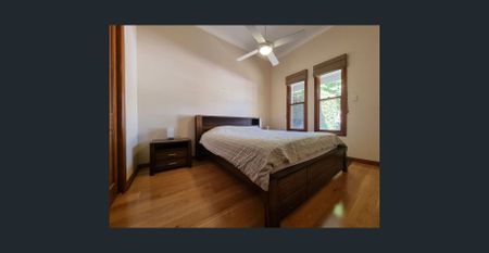 Modern heritage home, much larger than it looks! - Photo 4