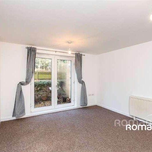 Cardinal House, Jubilee Hall Road, Farnborough, GU14 - Photo 1