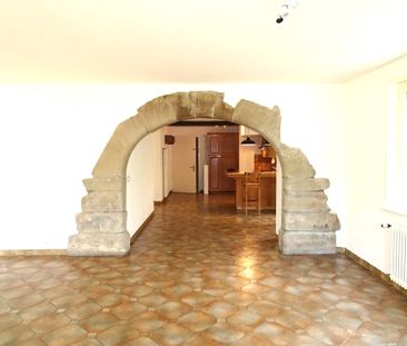 Bel appartement de 4.5P /3 CHB / 1 SDB / 1 terrasse / 2 places de parc - Photo 3