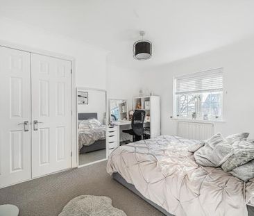 4 bedroom semi-detached house to rent - Photo 4