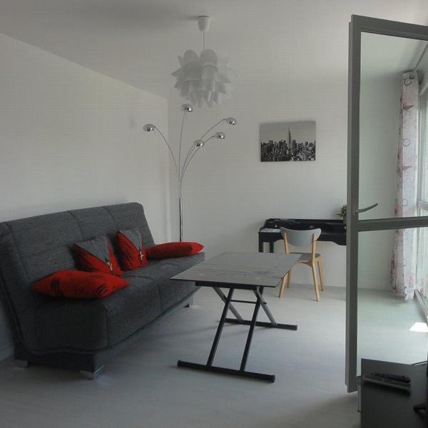 Location Appartement 1 pièce Meublé 33m² LE CREUSOT 71200 - Photo 1