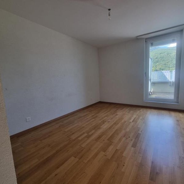 Appartement de 3 1/2 pièces en attique avec vue panoramique - Foto 1