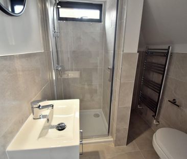 1 bedroom Flat To Let - Photo 5