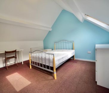 87 Caernarfon Road - Photo 2