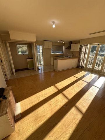 Charming 3BR Townhouse in Massey - Photo 3