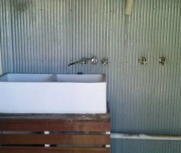 “Central location - $550 per week” - Photo 6